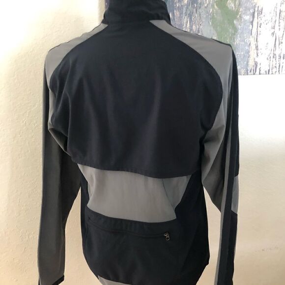 NIKE Black/Gray Lightweight Mesh 1/4 Zip Pullover - Picture 2 of 8